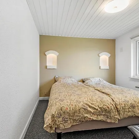 5 Bedroom In