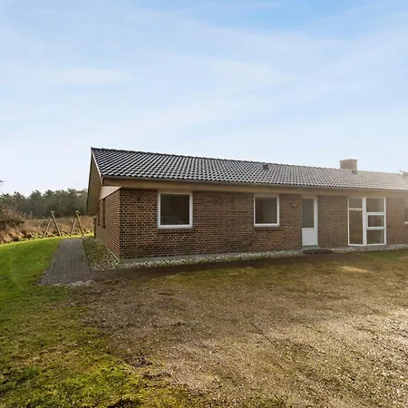 5 Bedroom In *