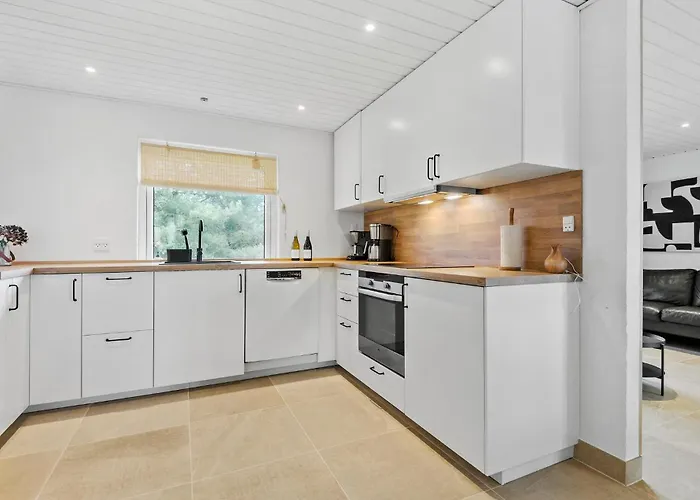 5 Bedroom In *
