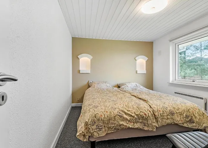5 Bedroom In